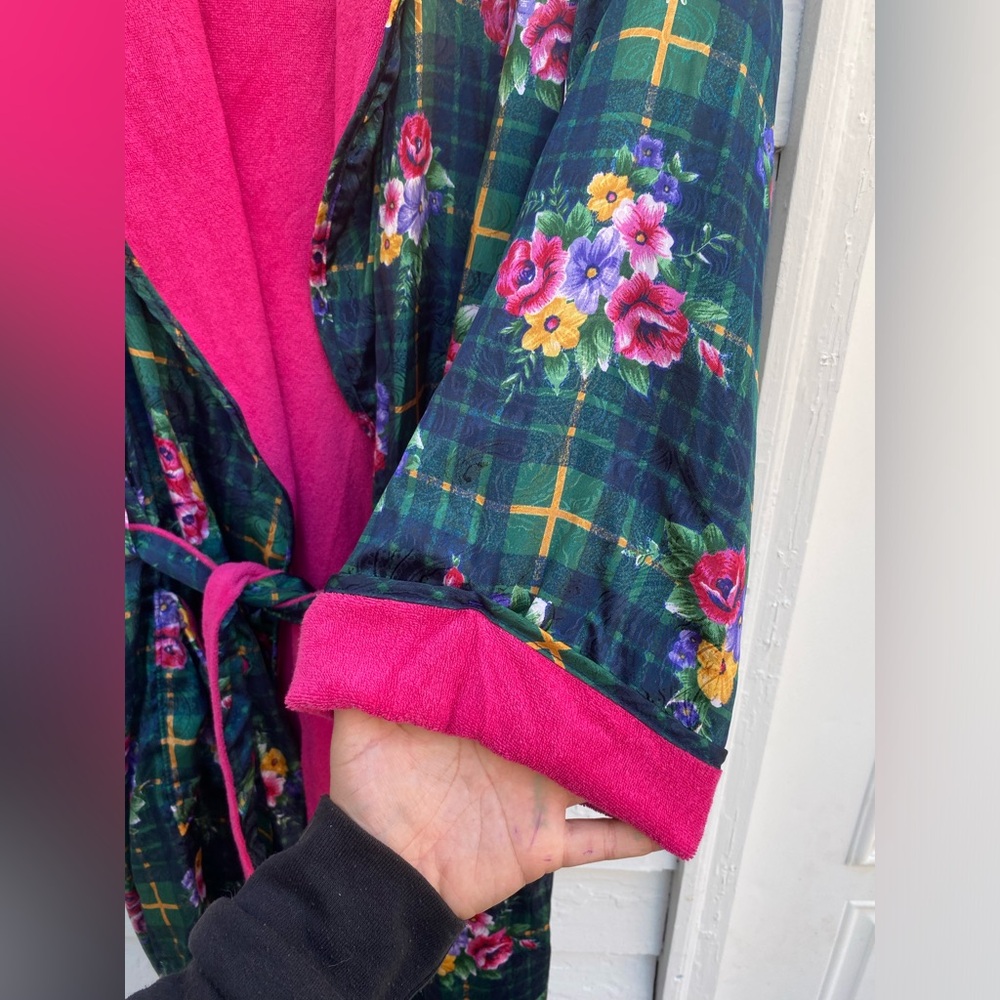 Floral Plaid Women's Bathroom Towel Robe - Picture 2 of 8